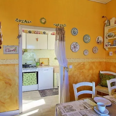 بيت للعطل Le Fate Modern Retreat